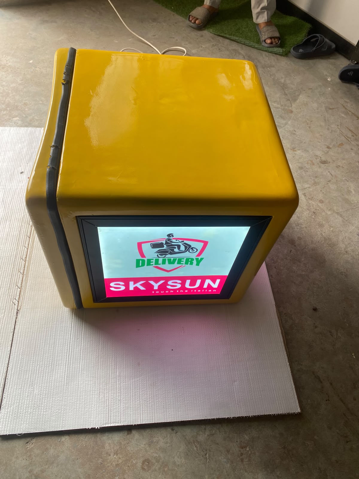 Fiber Glass Delivery Box